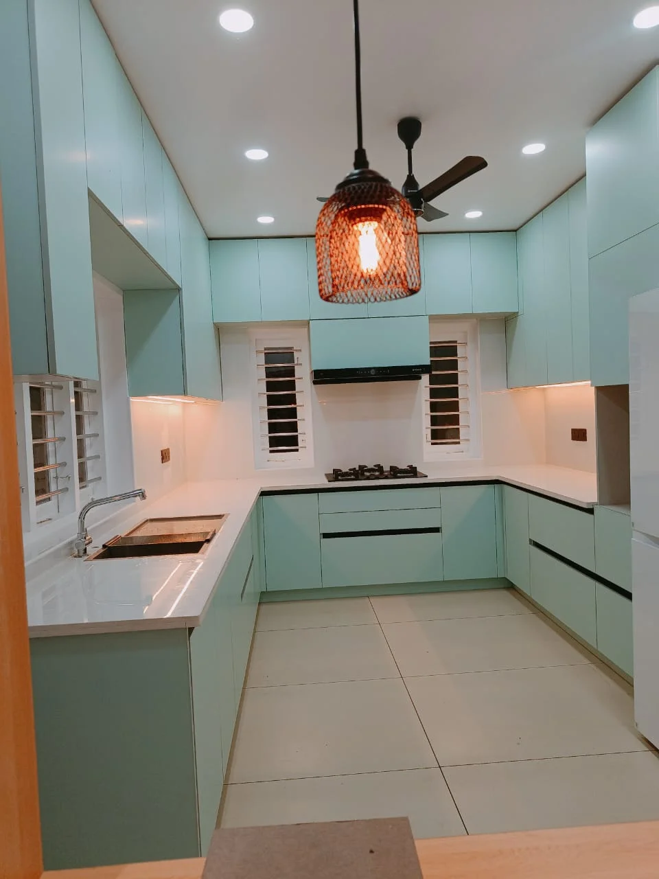 Aluminium louvered windows and ventilators